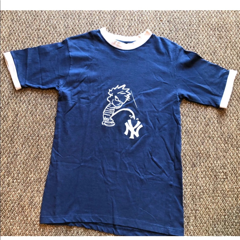 Boston Red Sox’s Vs Yankees Calvin & Hobbes Shirt